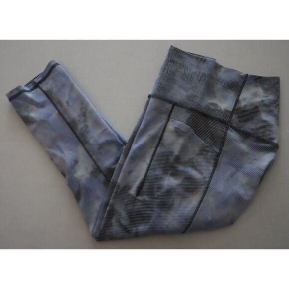 Athleta Women's Sz S Gray/White Striped Cropped Workout Leggings - Picture 3 of 8